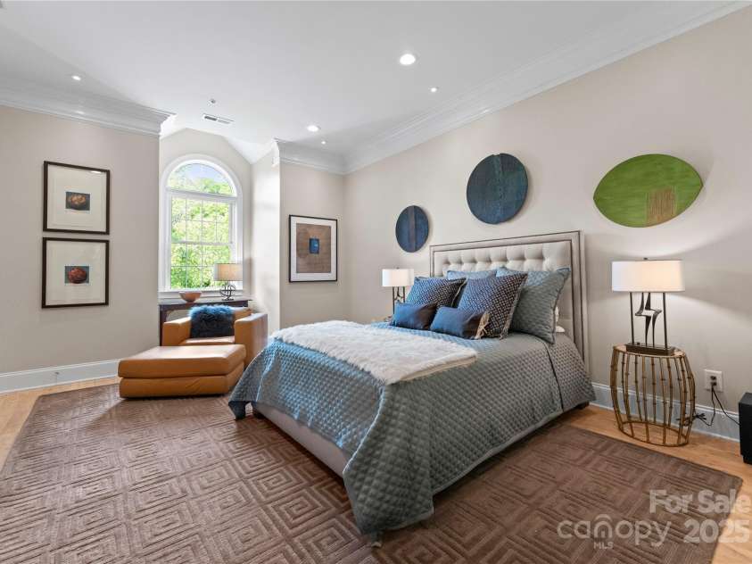 974 Queens Road, Charlotte, NC 28207.  MLS# CAR4249816, YatesRealty ID 12915. 