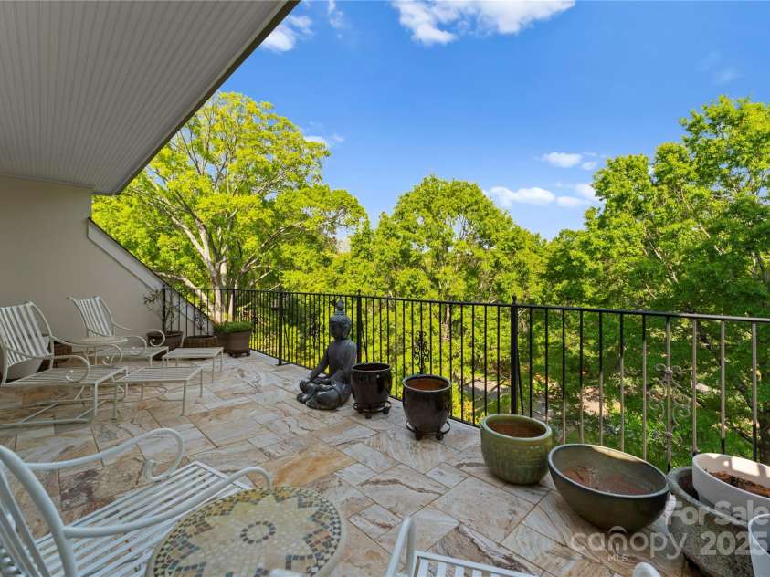 974 Queens Road, Charlotte, NC 28207.  MLS# CAR4249816, YatesRealty ID 12915. 