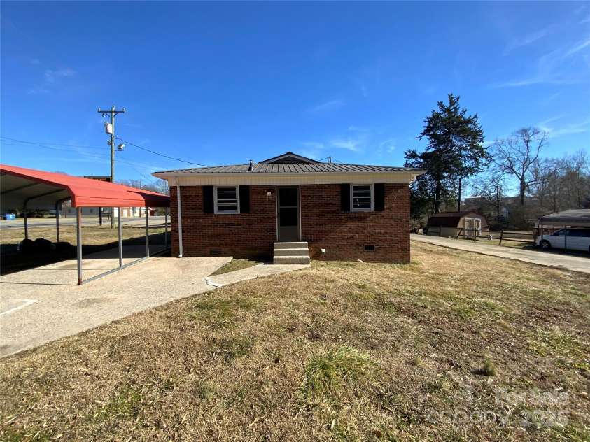 109 Fish Camp Road, Forest City, NC 28043.  MLS# CAR4249945, YatesRealty ID 12916. 