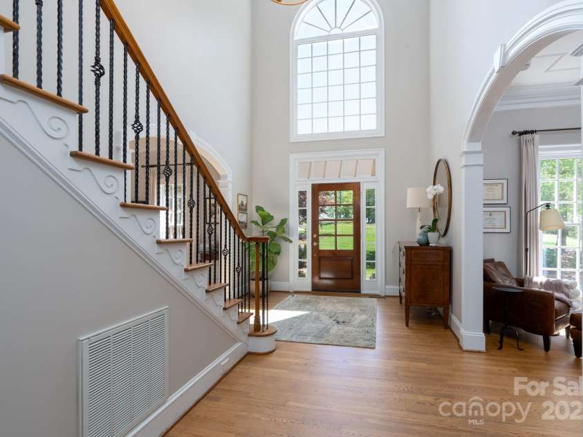 139 Stonebridge Drive, New London, NC 28127.  MLS# CAR4250902, YatesRealty ID 12917. Entry Hall