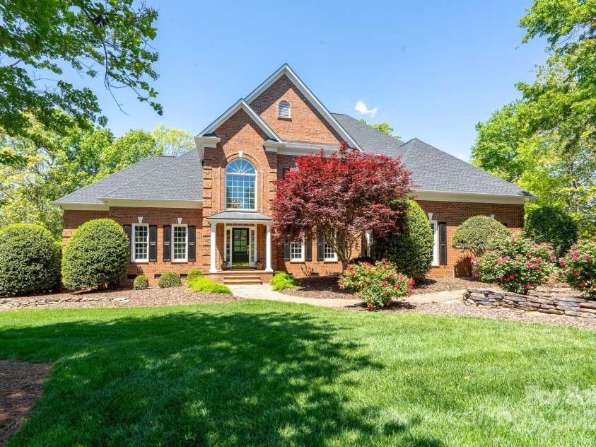 139 Stonebridge Drive, New London, NC 28127.  MLS# CAR4250902, YatesRealty ID 12917. Front View of Home