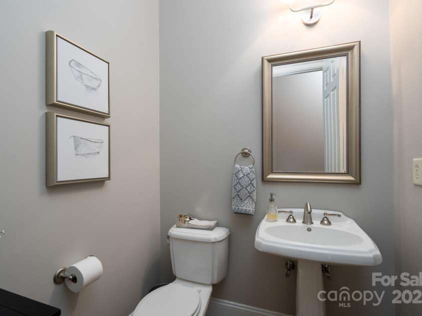 139 Stonebridge Drive, New London, NC 28127.  MLS# CAR4250902, YatesRealty ID 12917. Half Bath