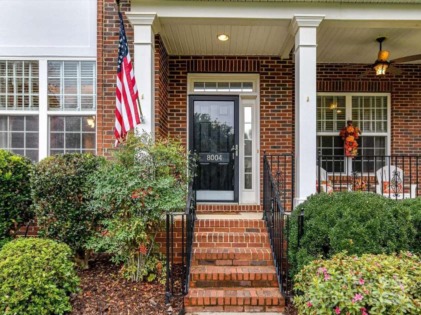 8004 Penman Springs Drive, Waxhaw, NC 28173.  MLS# CAR4334405, YatesRealty ID 12917. 