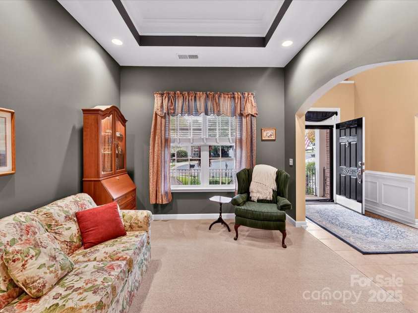 8004 Penman Springs Drive, Waxhaw, NC 28173.  MLS# CAR4334405, YatesRealty ID 12917. 