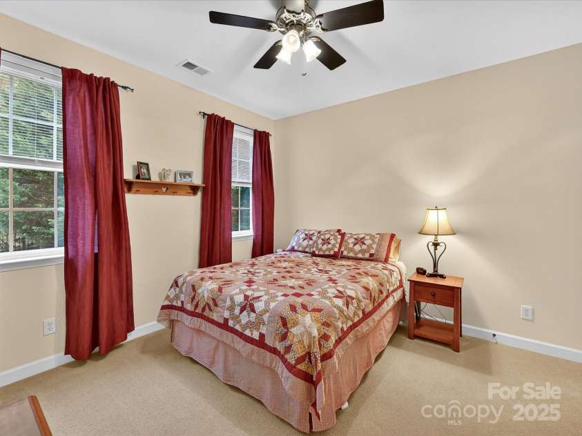 8004 Penman Springs Drive, Waxhaw, NC 28173.  MLS# CAR4334405, YatesRealty ID 12917. 