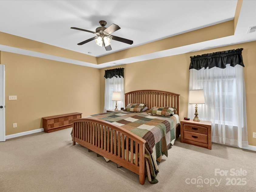 8004 Penman Springs Drive, Waxhaw, NC 28173.  MLS# CAR4334405, YatesRealty ID 12917. 