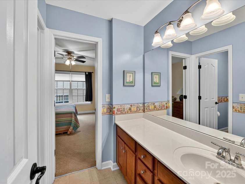 8004 Penman Springs Drive, Waxhaw, NC 28173.  MLS# CAR4334405, YatesRealty ID 12917. 