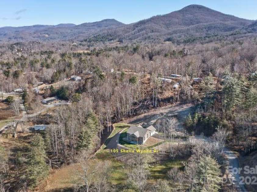 105 Sheila Wynne Drive, Fletcher, NC 28732.  MLS# CAR4330203, YatesRealty ID 1292. 