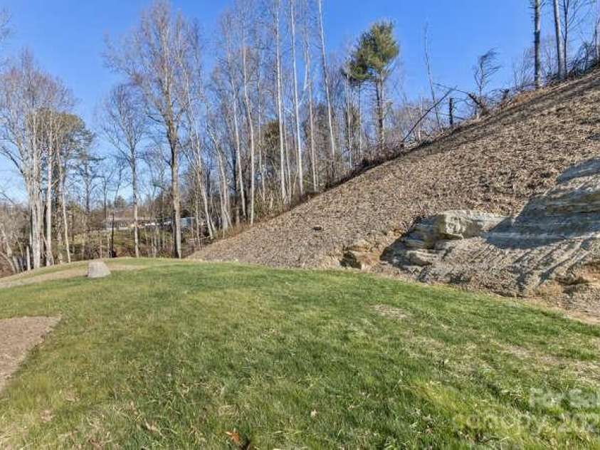 105 Sheila Wynne Drive, Fletcher, NC 28732.  MLS# CAR4330203, YatesRealty ID 1292. 