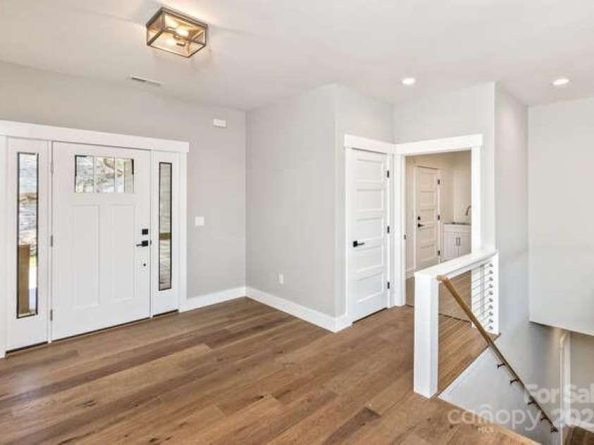 105 Sheila Wynne Drive, Fletcher, NC 28732.  MLS# CAR4330203, YatesRealty ID 1292. 