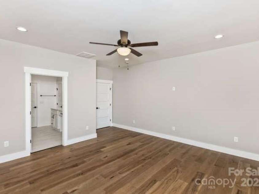 105 Sheila Wynne Drive, Fletcher, NC 28732.  MLS# CAR4330203, YatesRealty ID 1292. 