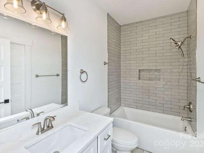 105 Sheila Wynne Drive, Fletcher, NC 28732.  MLS# CAR4330203, YatesRealty ID 1292. 