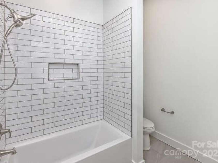 105 Sheila Wynne Drive, Fletcher, NC 28732.  MLS# CAR4330203, YatesRealty ID 1292. 