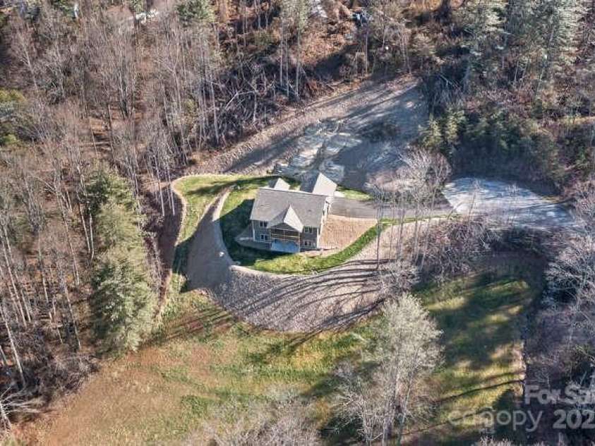 105 Sheila Wynne Drive, Fletcher, NC 28732.  MLS# CAR4330203, YatesRealty ID 1292. 