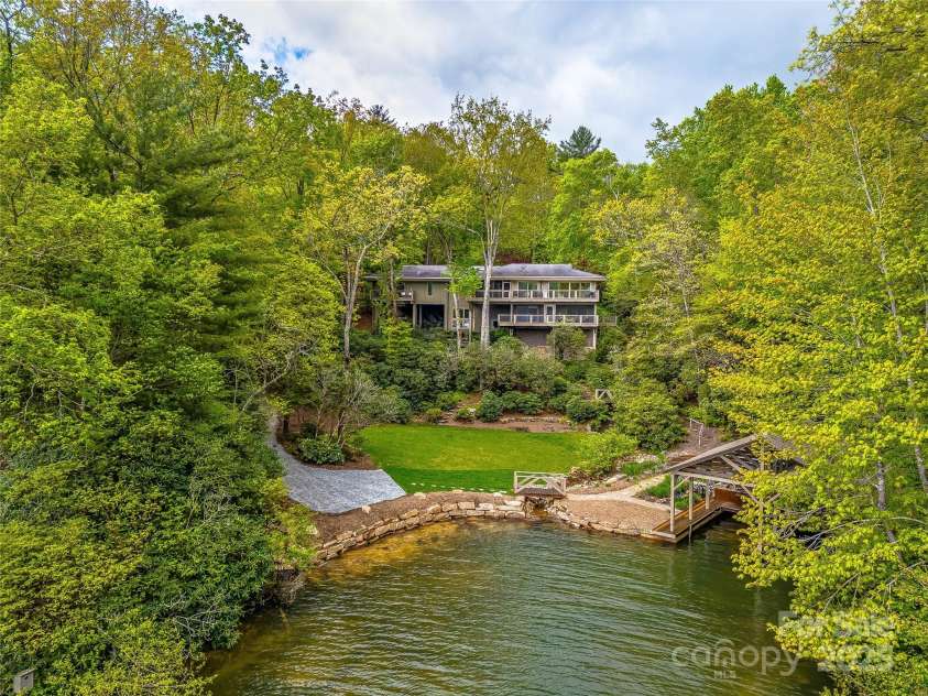 3668 West Club Boulevard, Lake Toxaway, NC 28747.  MLS# CAR4227059, YatesRealty ID 1292. 