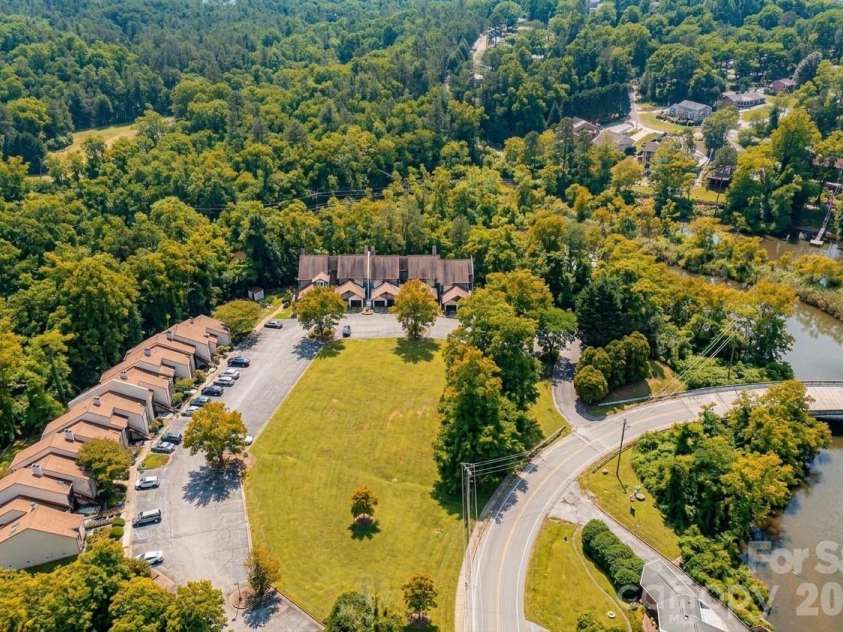 2231 6th Street, Hickory, NC 28601.  MLS# CAR4421162, YatesRealty ID 12920. 