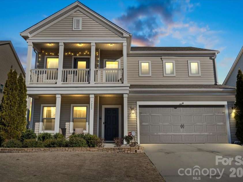 7222 Rupell Drive, Charlotte, NC 28273.  MLS# CAR4345659, YatesRealty ID 12921. 