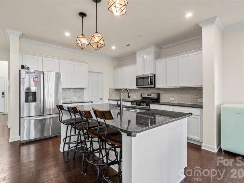 7222 Rupell Drive, Charlotte, NC 28273.  MLS# CAR4345659, YatesRealty ID 12921. 