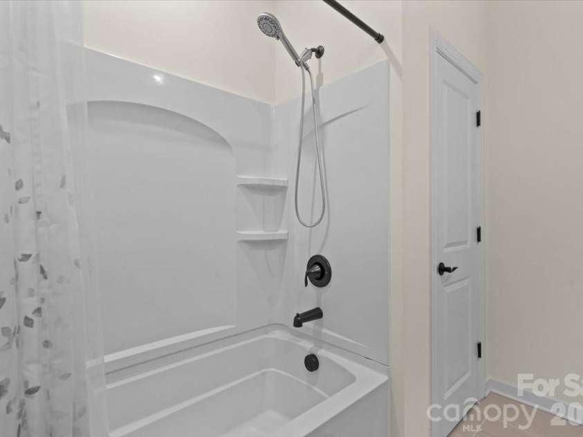 7222 Rupell Drive, Charlotte, NC 28273.  MLS# CAR4345659, YatesRealty ID 12921. 