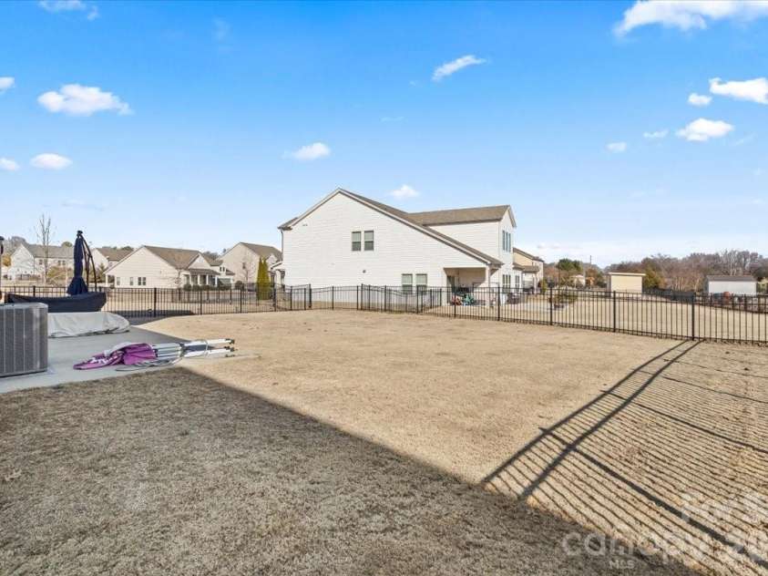 7222 Rupell Drive, Charlotte, NC 28273.  MLS# CAR4345659, YatesRealty ID 12921. 