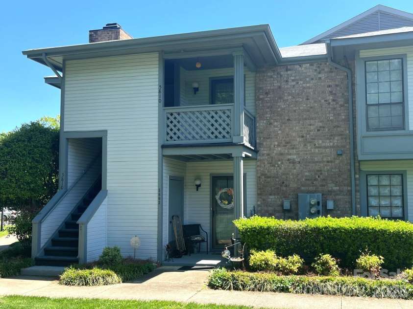 5810 Harris Grove Lane, Charlotte, NC 28212.  MLS# CAR4246462, YatesRealty ID 12922. 