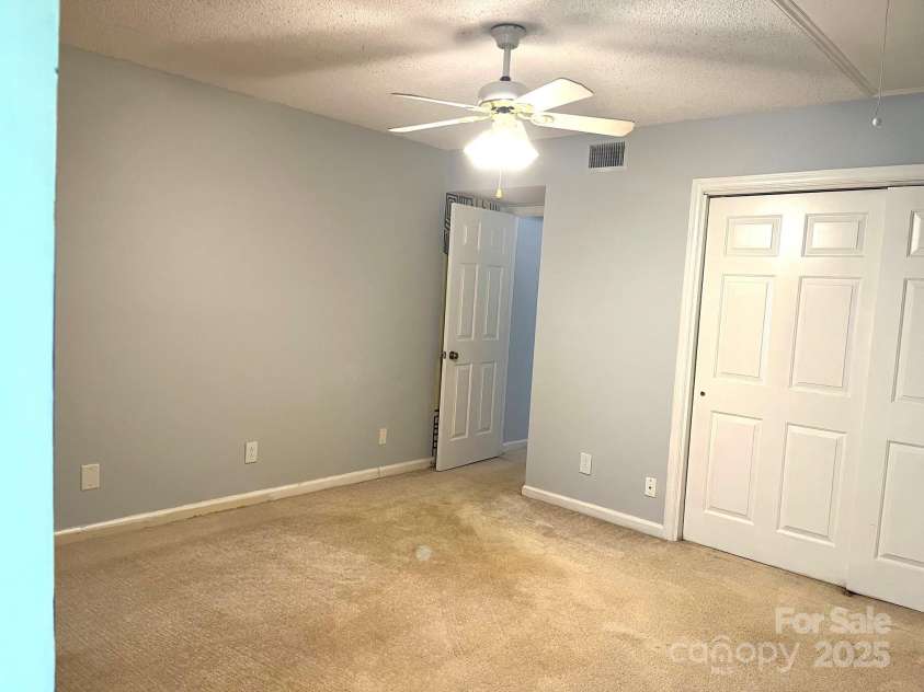 5810 Harris Grove Lane, Charlotte, NC 28212.  MLS# CAR4246462, YatesRealty ID 12922. Second bedroom