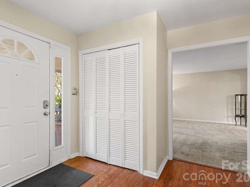 9118 Windjammer Drive, Tega Cay, SC 29708.  MLS# CAR4346200, YatesRealty ID 12922. 