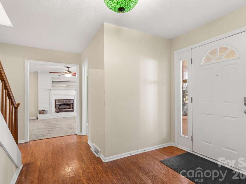 9118 Windjammer Drive, Tega Cay, SC 29708.  MLS# CAR4346200, YatesRealty ID 12922. 