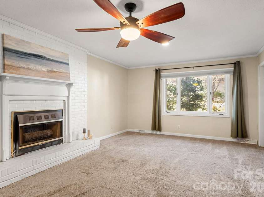 9118 Windjammer Drive, Tega Cay, SC 29708.  MLS# CAR4346200, YatesRealty ID 12922. 