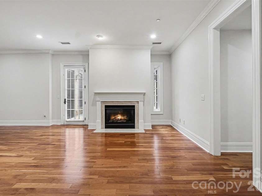 3276 Park Road, Charlotte, NC 28209.  MLS# CAR4349731, YatesRealty ID 12923. 
