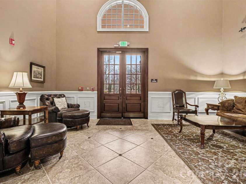 3276 Park Road, Charlotte, NC 28209.  MLS# CAR4349731, YatesRealty ID 12923. Main Lobby