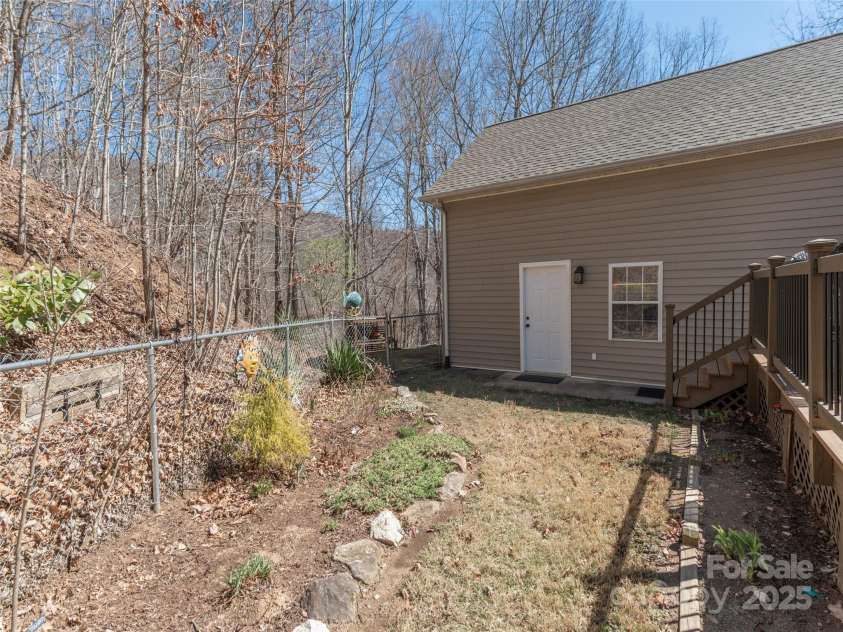 449 Windy Hill Drive, Waynesville, NC 28785.  MLS# CAR4237736, YatesRealty ID 12923. 