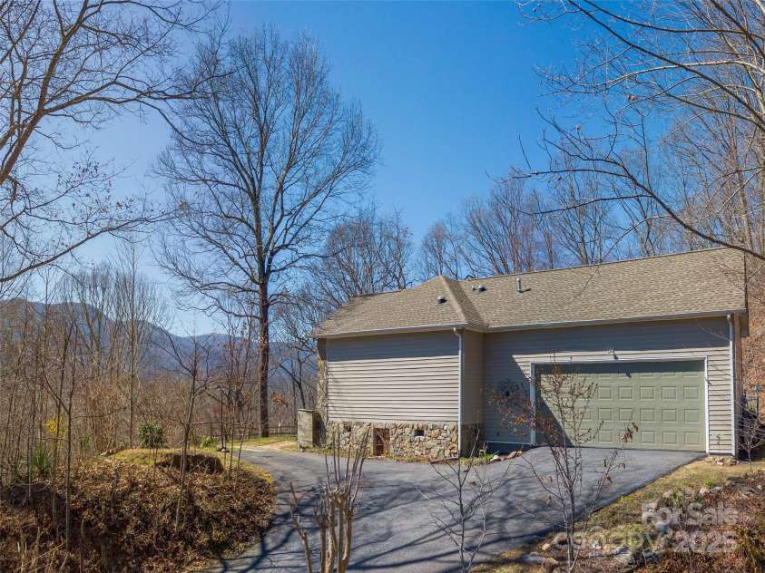 449 Windy Hill Drive, Waynesville, NC 28785.  MLS# CAR4237736, YatesRealty ID 12923. 