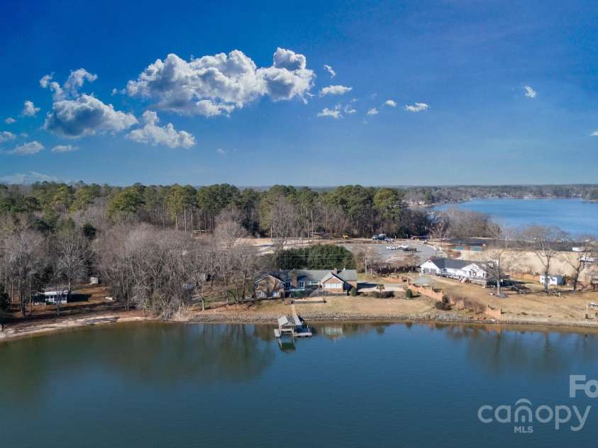 3474 Lake Wylie Drive, Rock Hill, SC 29732.  MLS# CAR4219265, YatesRealty ID 12924. 