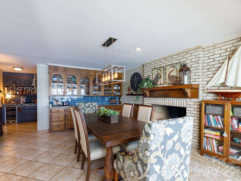 3474 Lake Wylie Drive, Rock Hill, SC 29732.  MLS# CAR4219265, YatesRealty ID 12924. 