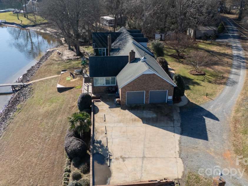 3474 Lake Wylie Drive, Rock Hill, SC 29732.  MLS# CAR4219265, YatesRealty ID 12924. 