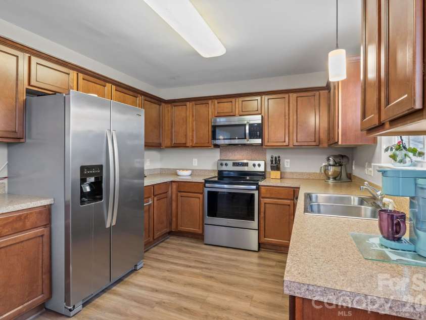135 Spring Meadows Drive, Lincolnton, NC 28092.  MLS# CAR4351850, YatesRealty ID 12925. 