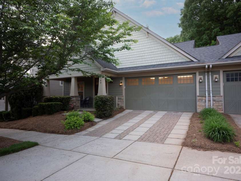 142 Aztec Circle, Mooresville, NC 28117.  MLS# CAR4249928, YatesRealty ID 12926. 