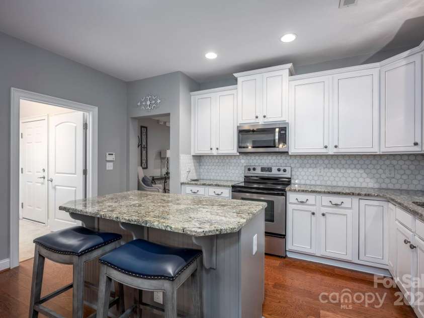 142 Aztec Circle, Mooresville, NC 28117.  MLS# CAR4249928, YatesRealty ID 12926. 