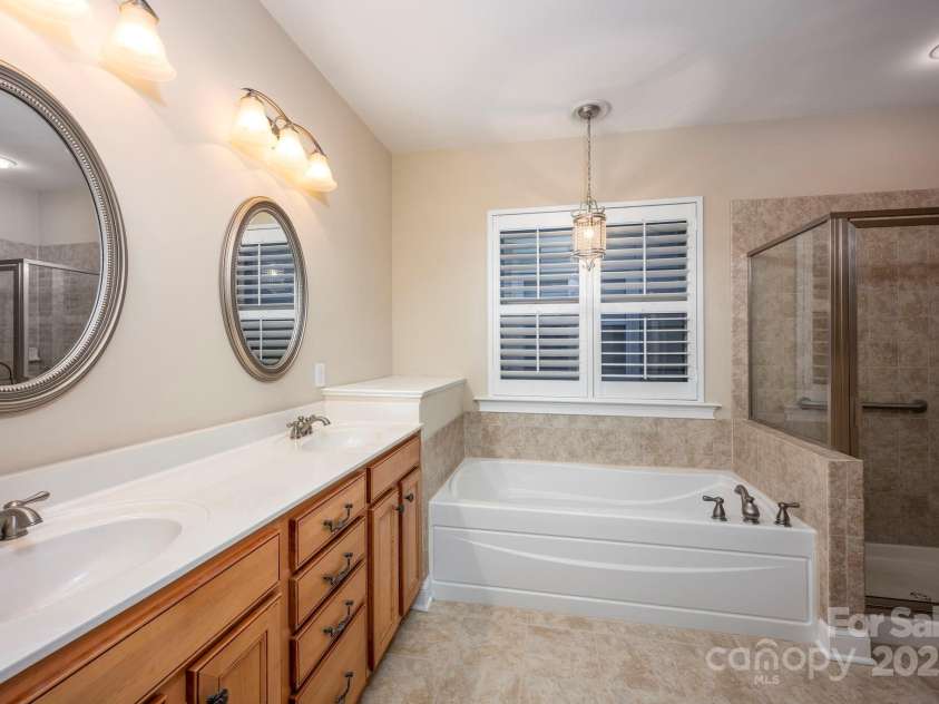 142 Aztec Circle, Mooresville, NC 28117.  MLS# CAR4249928, YatesRealty ID 12926. 
