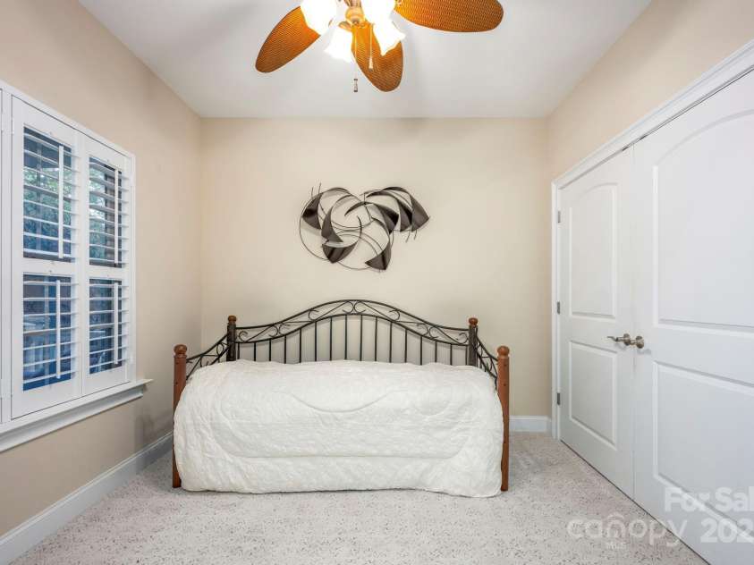 142 Aztec Circle, Mooresville, NC 28117.  MLS# CAR4249928, YatesRealty ID 12926. 