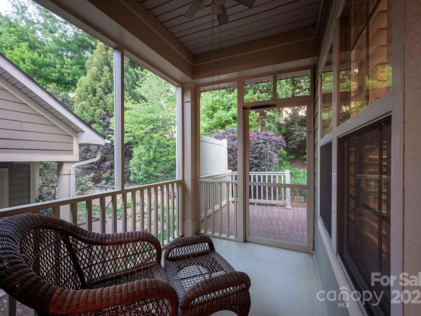 142 Aztec Circle, Mooresville, NC 28117.  MLS# CAR4249928, YatesRealty ID 12926. 