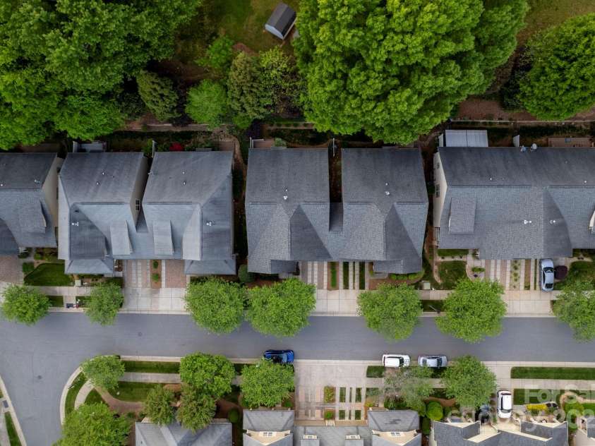 142 Aztec Circle, Mooresville, NC 28117.  MLS# CAR4249928, YatesRealty ID 12926. 