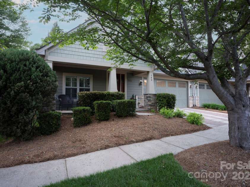 142 Aztec Circle, Mooresville, NC 28117.  MLS# CAR4249928, YatesRealty ID 12926. 