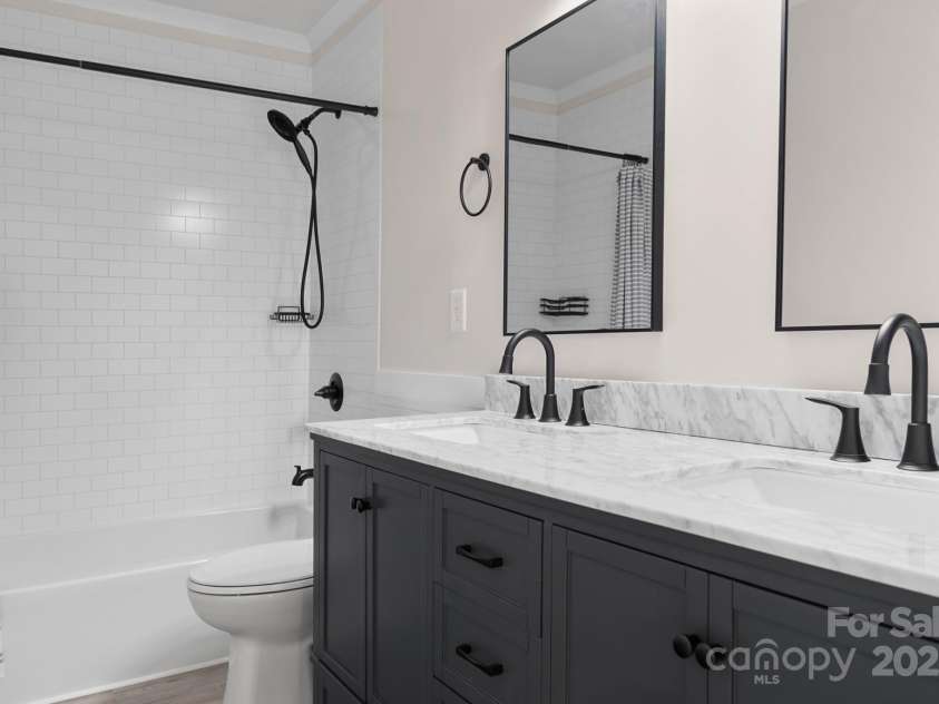 320 Allspice Road, Fort Mill, SC 29708.  MLS# CAR4238364, YatesRealty ID 12927. 