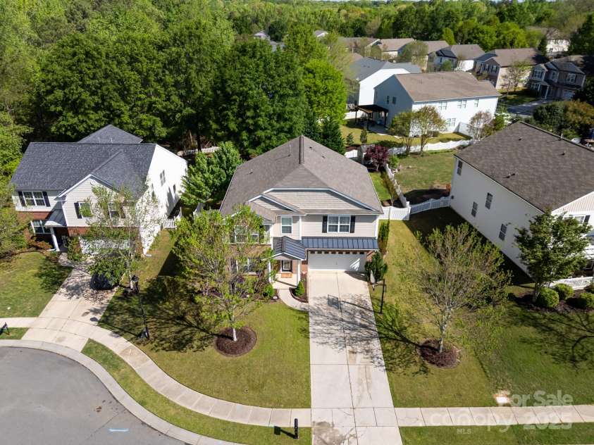 320 Allspice Road, Fort Mill, SC 29708.  MLS# CAR4238364, YatesRealty ID 12927. 