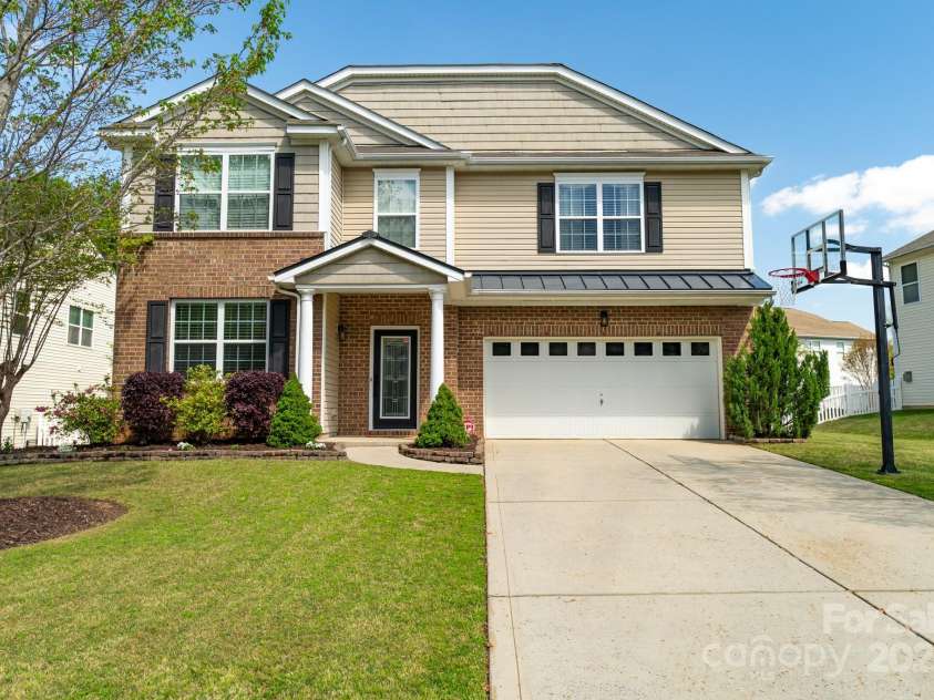 320 Allspice Road, Fort Mill, SC 29708.  MLS# CAR4238364, YatesRealty ID 12927. 