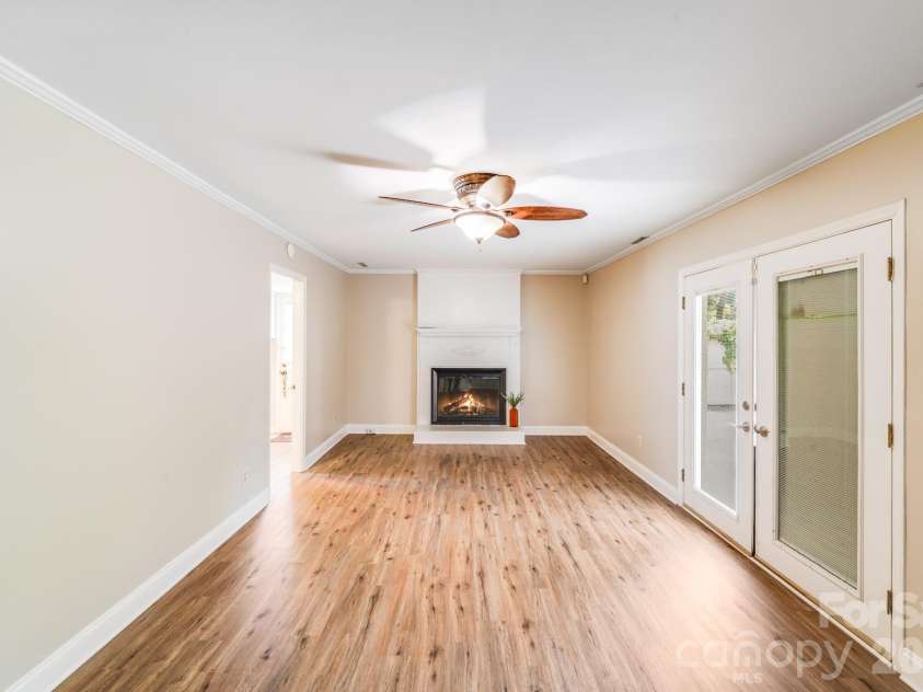 3518 Donovan Place, Charlotte, NC 28215.  MLS# CAR4355724, YatesRealty ID 12928. 