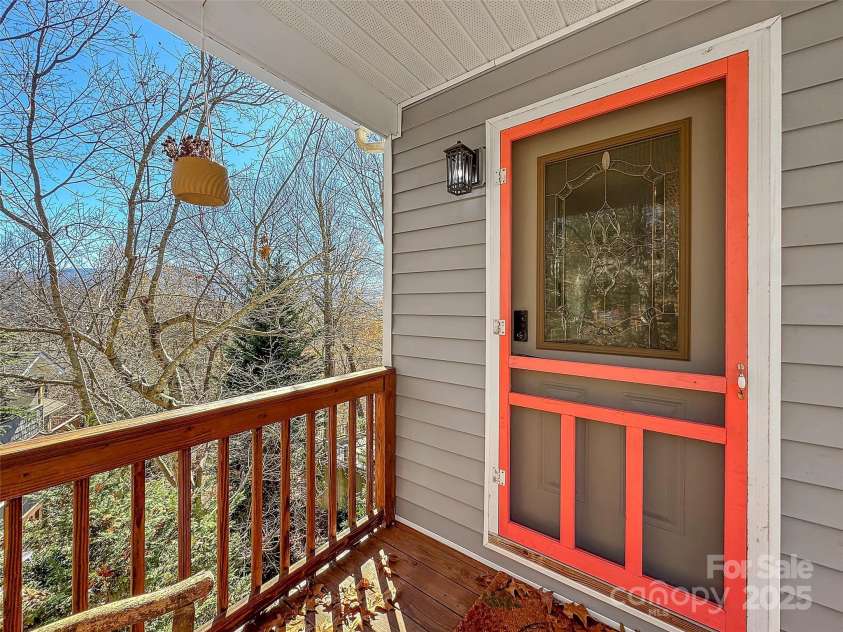 66 Hoosier Court, Lake Junaluska, NC 28745.  MLS# CAR4200761, YatesRealty ID 12928. Garage Apartment