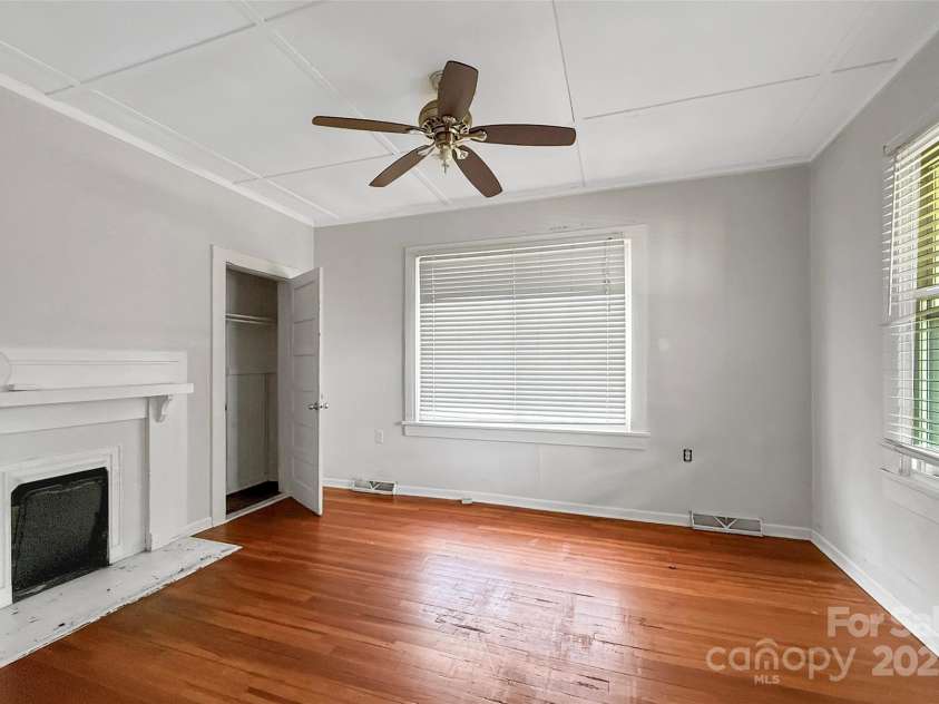 209 Ransom Street, Gastonia, NC 28052.  MLS# CAR4251083, YatesRealty ID 12929. 